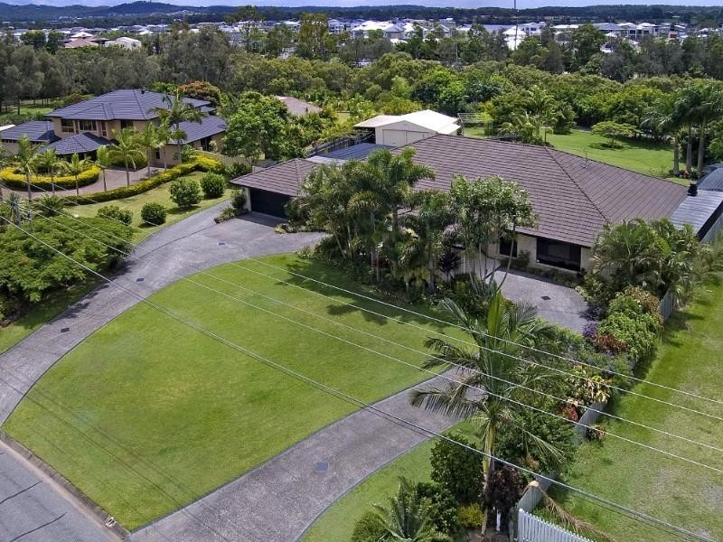 52 Riverdowns Crescent, Helensvale QLD 4212
