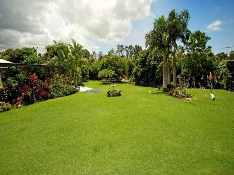 52 Riverdowns Crescent, Helensvale QLD 4212