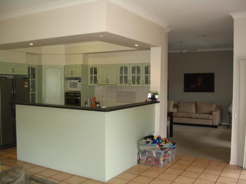 41 Maltravers Drive, Arundel QLD 4214