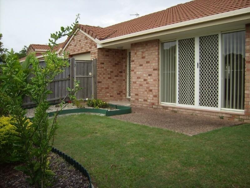 2/157 Whiting Street, Labrador QLD 4215