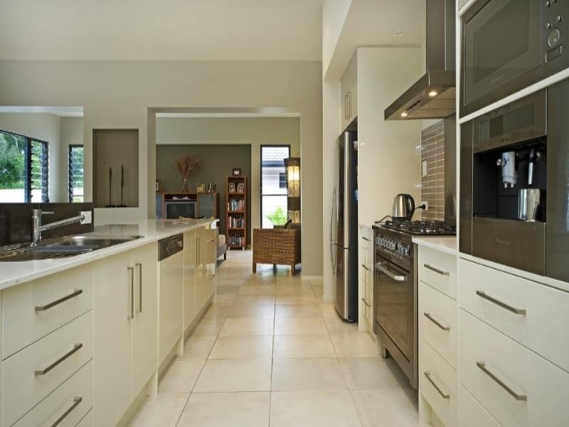 7 Parkview Place, Helensvale QLD 4212