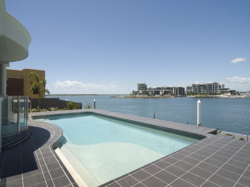 Paradise Point QLD 4216