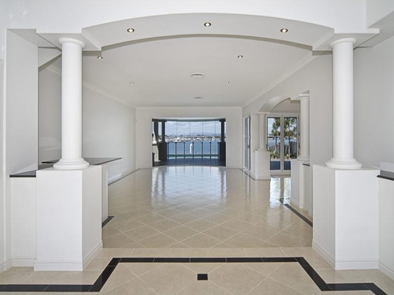 Paradise Point QLD 4216