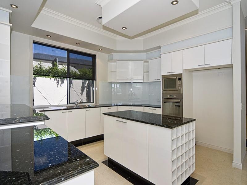 Paradise Point QLD 4216