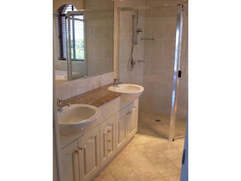 Paradise Point QLD 4216