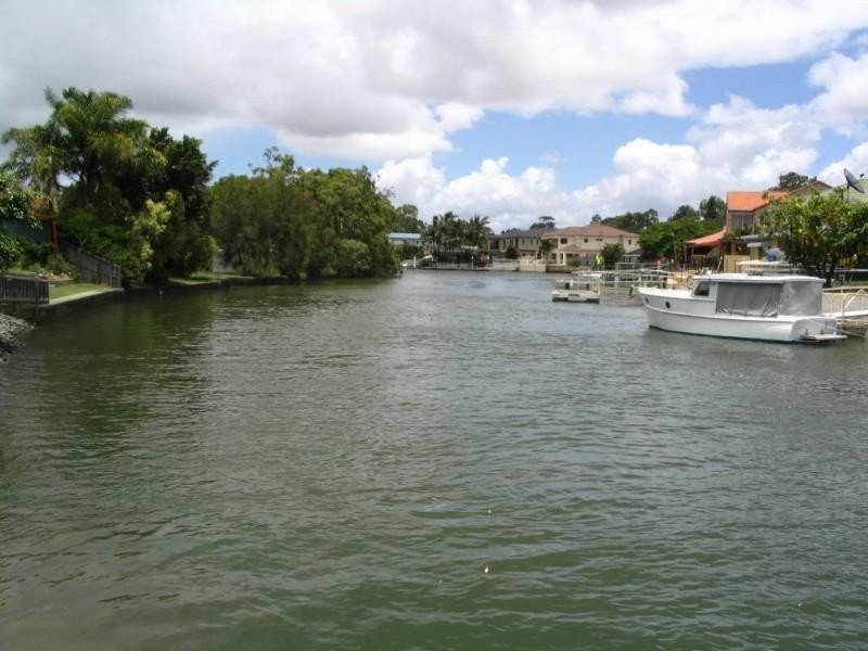 24 Stradbroke Street, Biggera Waters QLD 4216