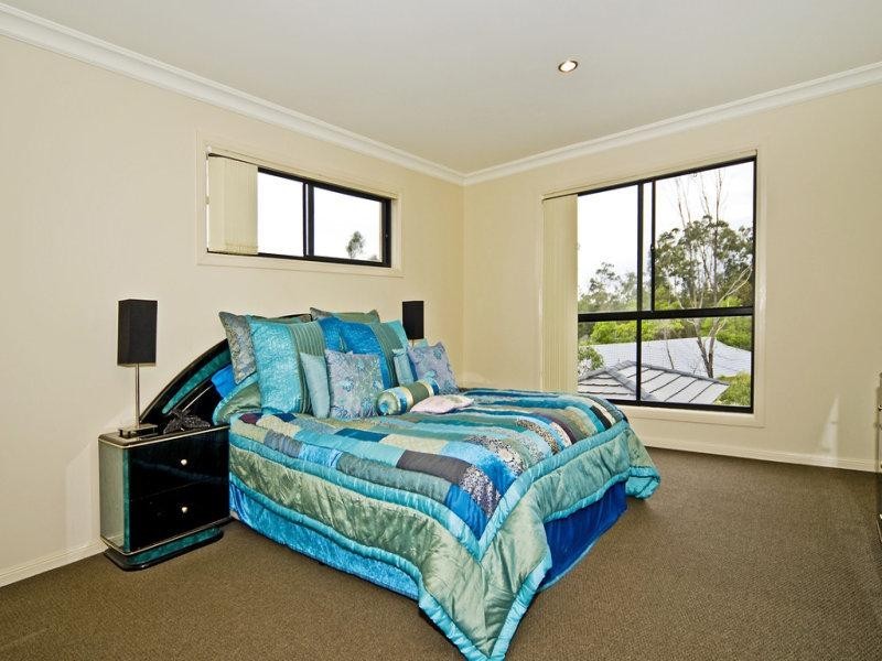 5 Petworth Court, Arundel QLD 4214