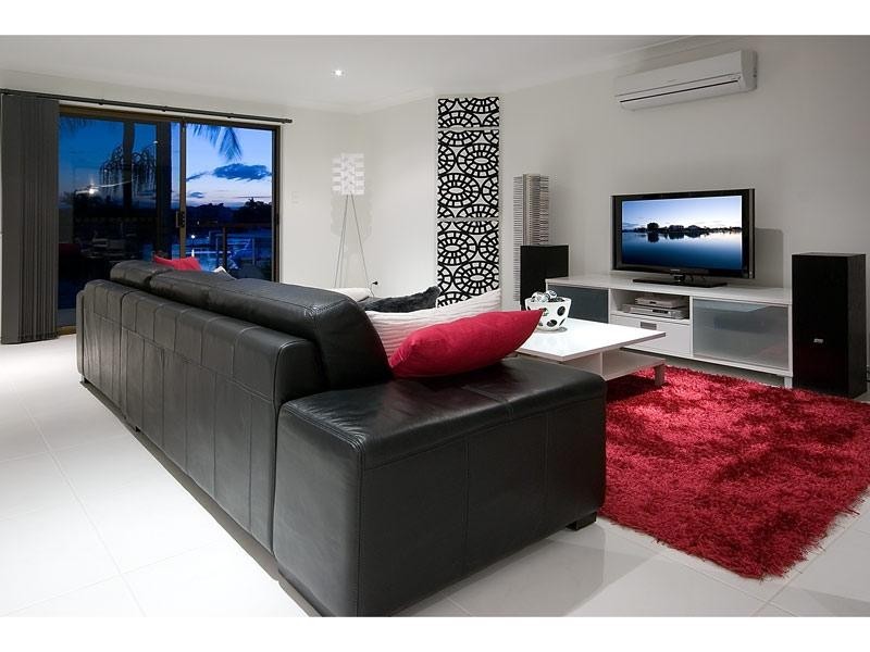 22 Pebble Beach Drive, Runaway Bay QLD 4216