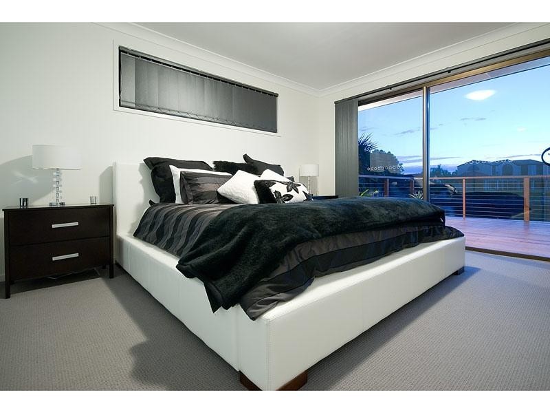 22 Pebble Beach Drive, Runaway Bay QLD 4216