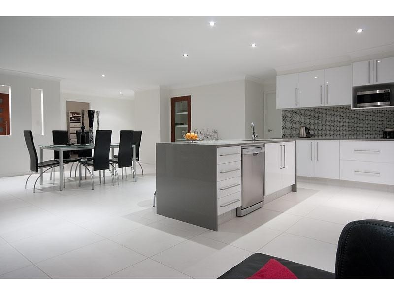 22 Pebble Beach Drive, Runaway Bay QLD 4216