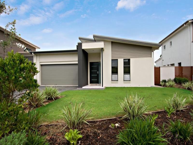 15 The Galley, Hope Island QLD 4212