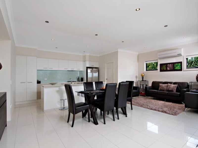 15 The Galley, Hope Island QLD 4212