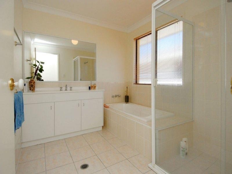 Hope Island QLD 4212