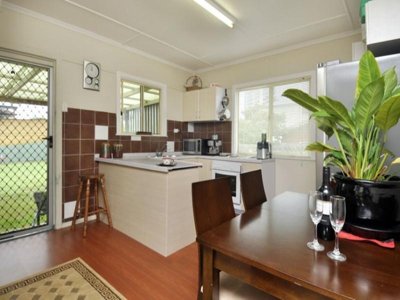 31 Ocean Street, Runaway Bay QLD 4216