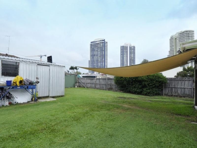 31 Ocean Street, Runaway Bay QLD 4216