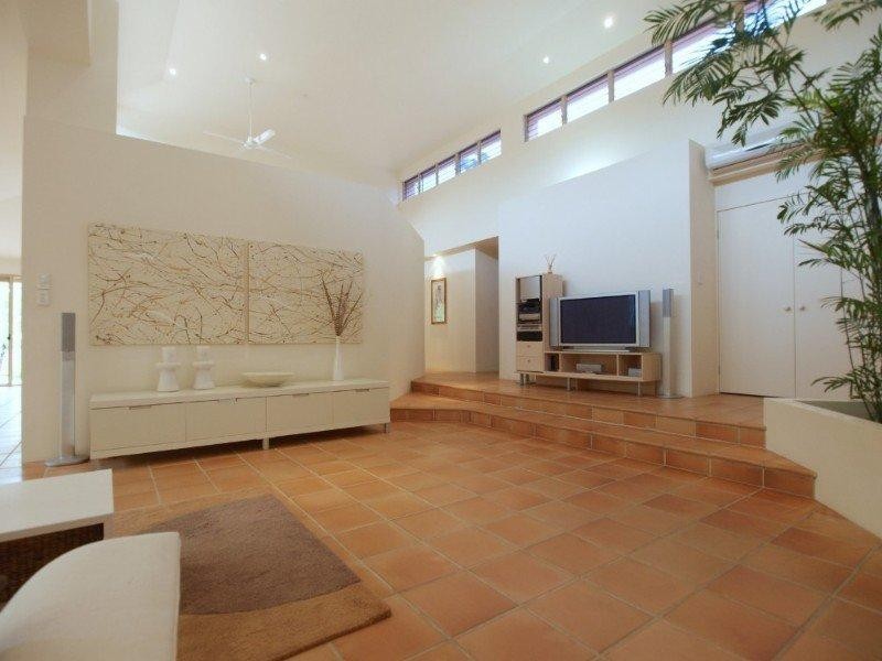 48 Fitzalan Circuit, Arundel QLD 4214