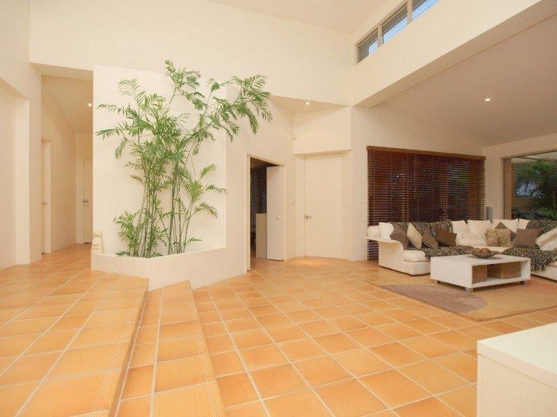 48 Fitzalan Circuit, Arundel QLD 4214