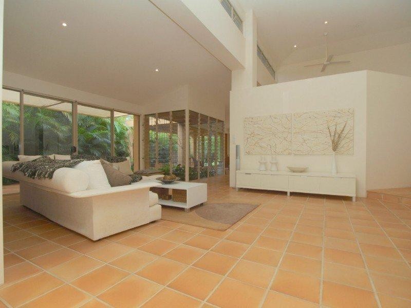 48 Fitzalan Circuit, Arundel QLD 4214