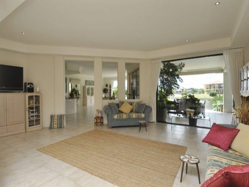 23 Sabrina Avenue, Hope Island QLD 4212