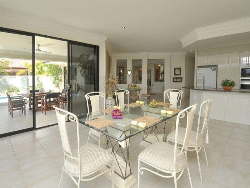 23 Sabrina Avenue, Hope Island QLD 4212