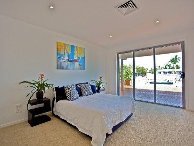 Paradise Point QLD 4216