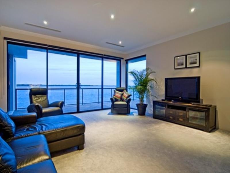 Paradise Point QLD 4216