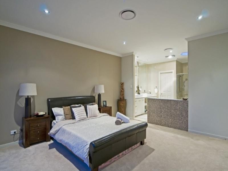 54 Cockleshell Court, Runaway Bay QLD 4216