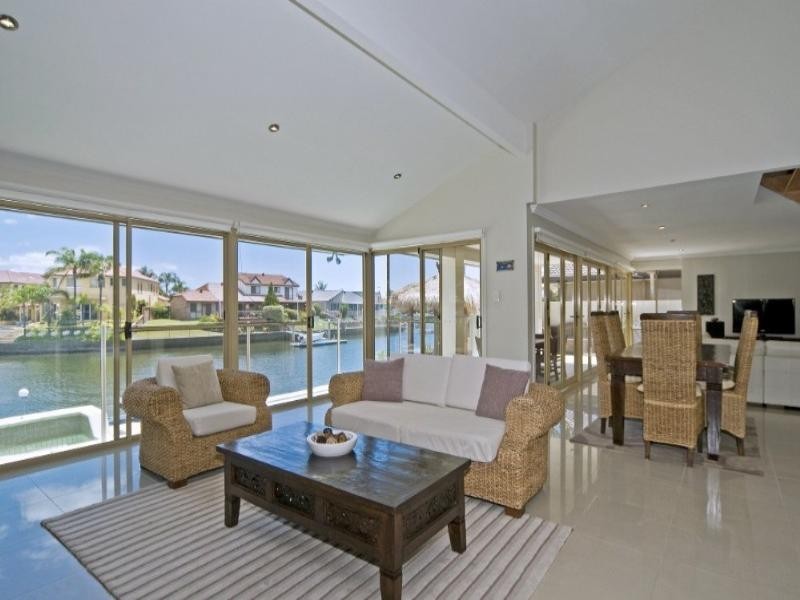 54 Cockleshell Court, Runaway Bay QLD 4216