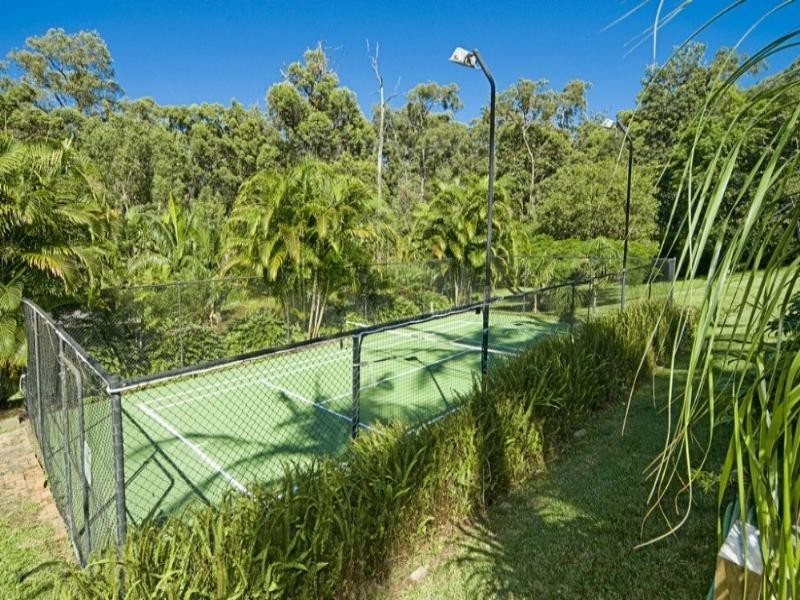 8 Evergreen Court, Parkwood QLD 4214