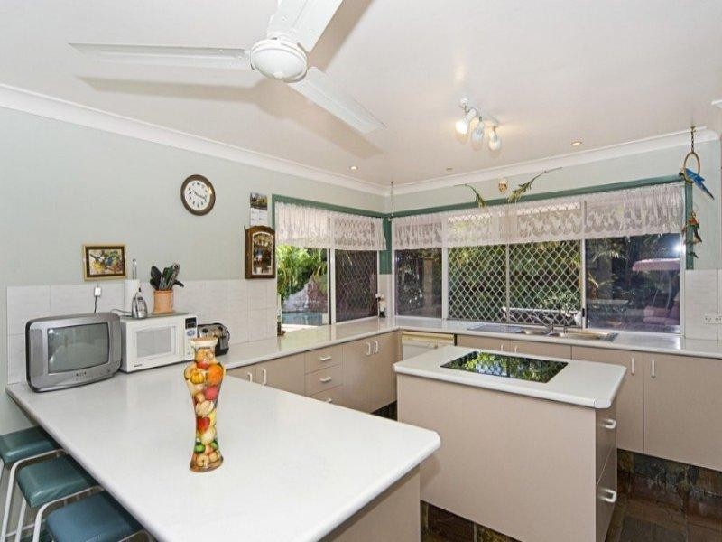 8 Evergreen Court, Parkwood QLD 4214