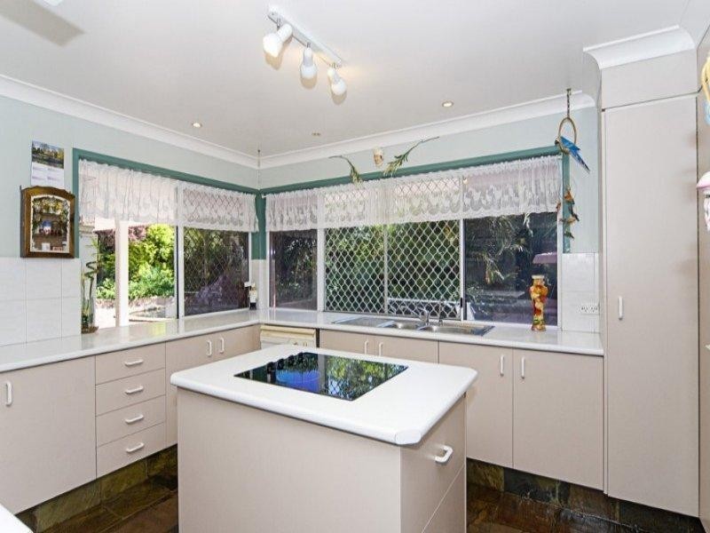 8 Evergreen Court, Parkwood QLD 4214