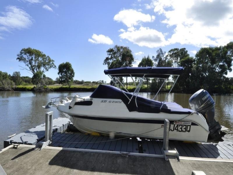 25 Champagne Boulevard, Helensvale QLD 4212
