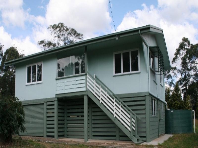 25 Champagne Boulevard, Helensvale QLD 4212