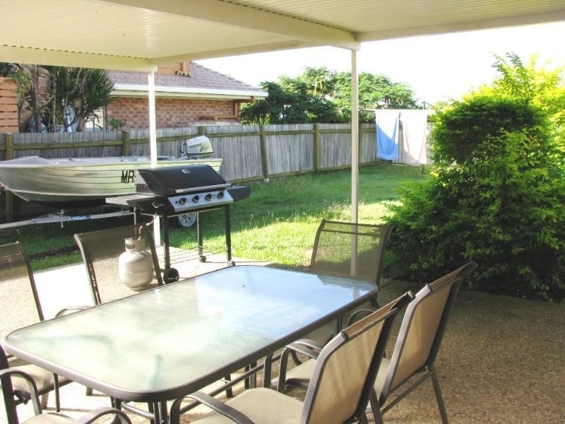 Hollywell QLD 4216