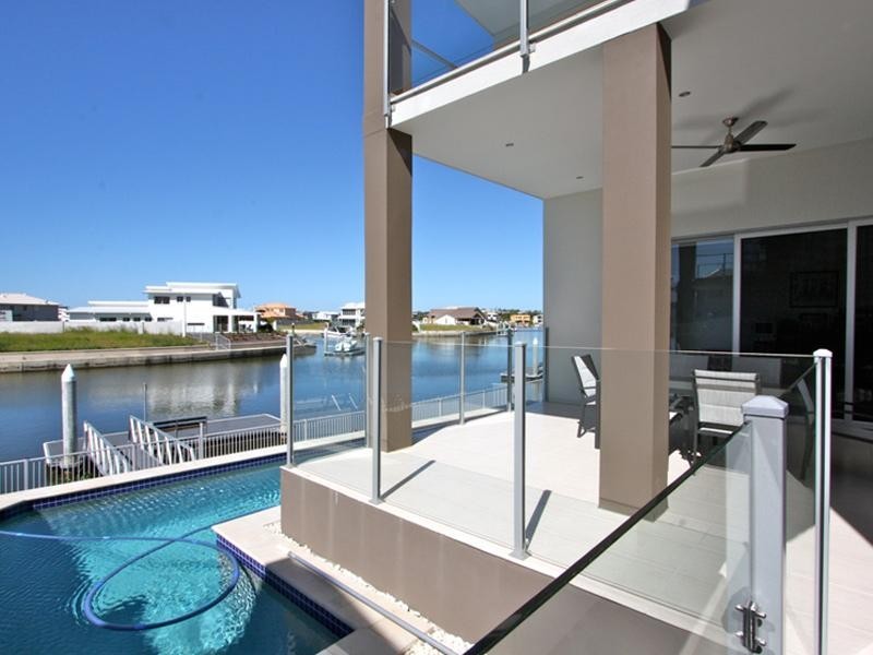75 Compass Drive, Biggera Waters QLD 4216