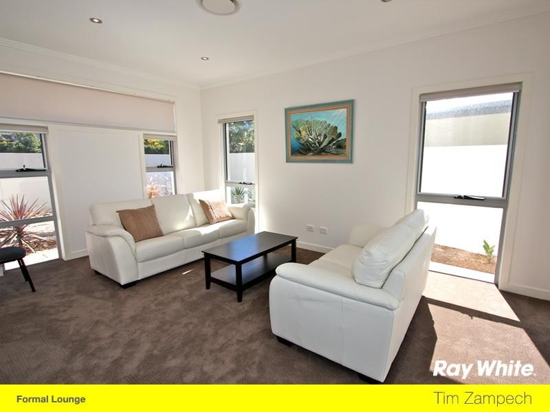75 Compass Drive, Biggera Waters QLD 4216