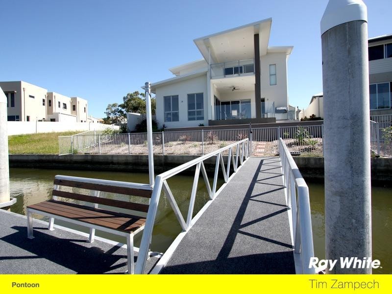 75 Compass Drive, Biggera Waters QLD 4216