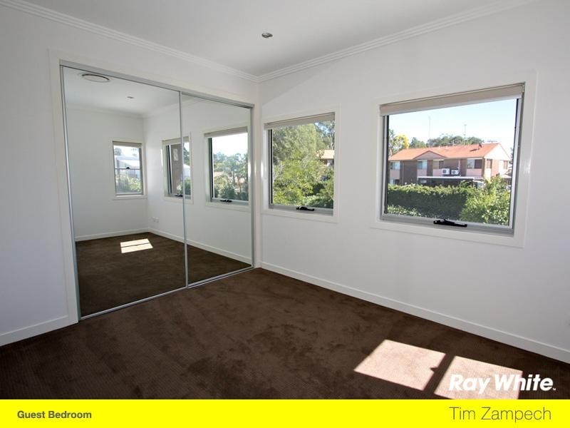 75 Compass Drive, Biggera Waters QLD 4216