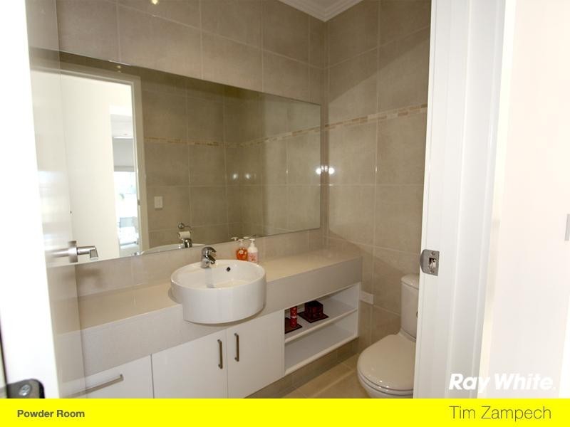 75 Compass Drive, Biggera Waters QLD 4216
