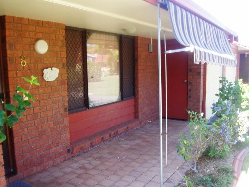 8/31 Thrush Avenue, Paradise Point QLD 4216