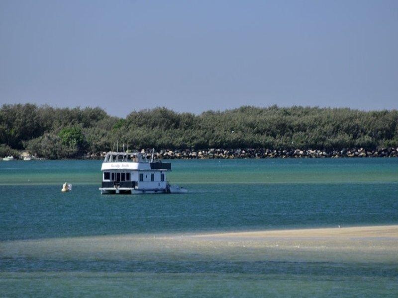 13and16/508 Marine Parade, Biggera Waters QLD 4216