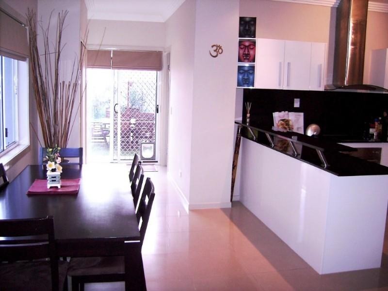 1/372 Pine Ridge Road, Coombabah QLD 4216