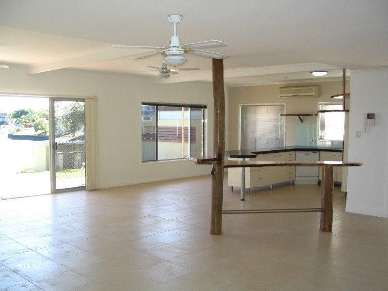 11 Willow Street, Biggera Waters QLD 4216