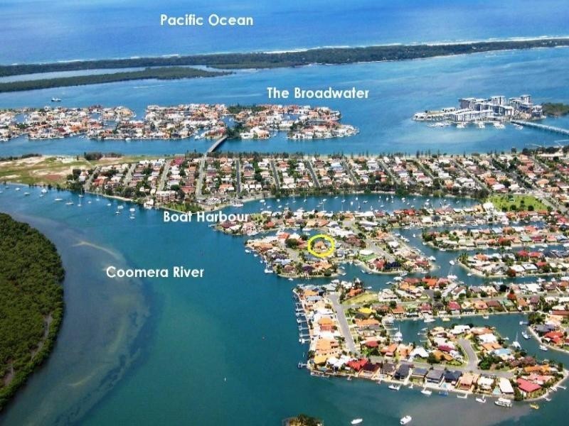 3 Namatjira Street, Paradise Point QLD 4216