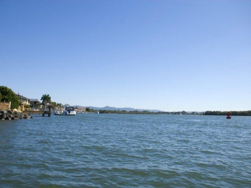 3 Namatjira Street, Paradise Point QLD 4216