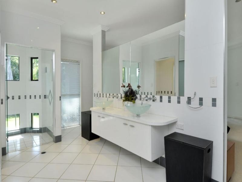 23 Champagne Boulevard, Helensvale QLD 4212