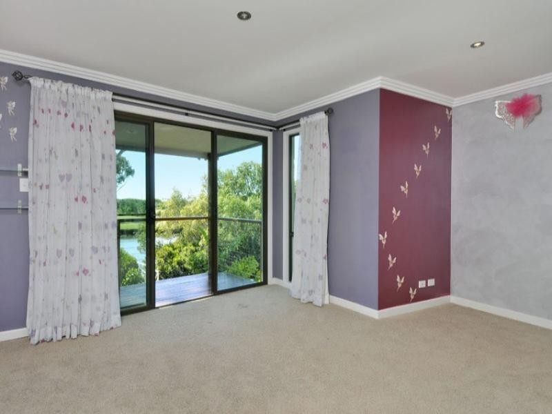 23 Champagne Boulevard, Helensvale QLD 4212