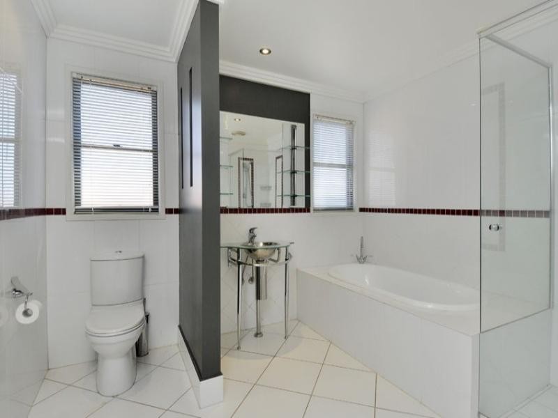 23 Champagne Boulevard, Helensvale QLD 4212