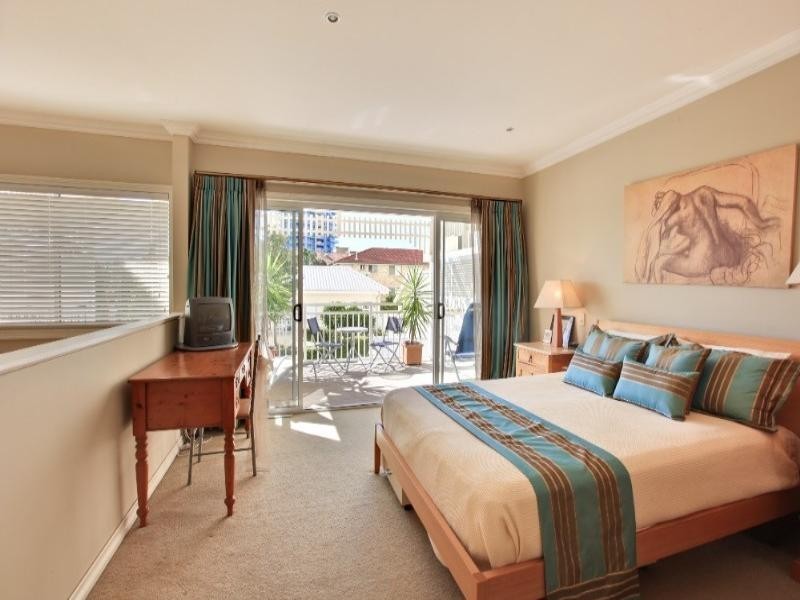 Labrador QLD 4215