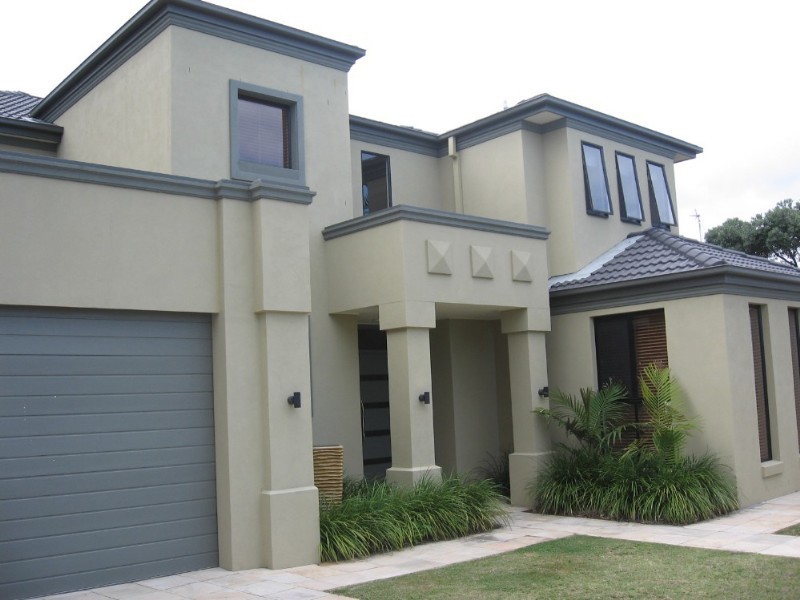 111 Pebble Beach Drive, Runaway Bay QLD 4216